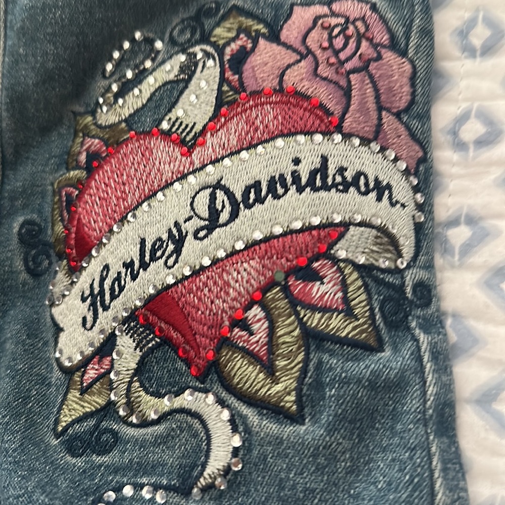Harley-Davidson Denim Blue Zip-Front Tank with Embroidered Heart Patch - Picture 2 of 9